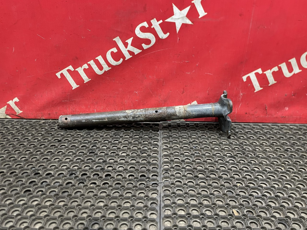 Кронштейн крыла заднего