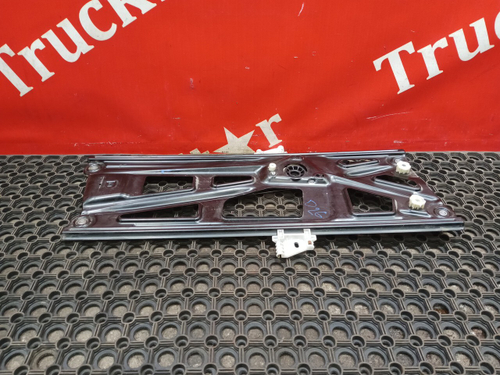 Стеклоподъемник правый 2018г