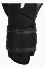 Вратарские перчатки Reusch Attrakt Infinity Resistor - черный