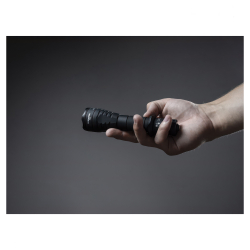 Тактический фонарь Armytek Viking Pro Magnet USB — бесшумная тактическая кнопка с двумя уровнями нажатия.