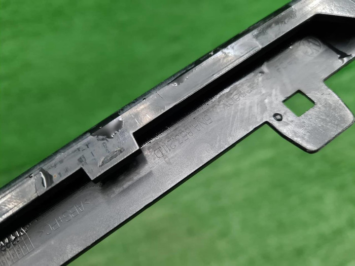 Молдинг переднего бампера VW Tiguan 2 (2020-н.в.)