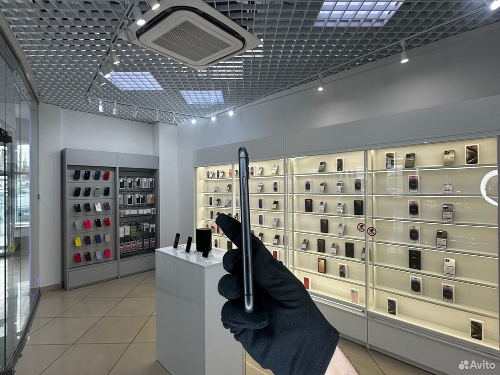 iPhone 11 64 ГБ б/у