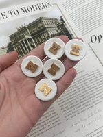 Пуговицы текстильные белые с золотом