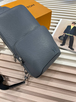 Сумка-слинг Louis Vuitton