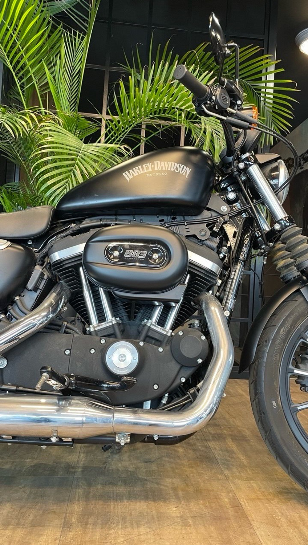 Harley-Davidson Sportster Iron 883