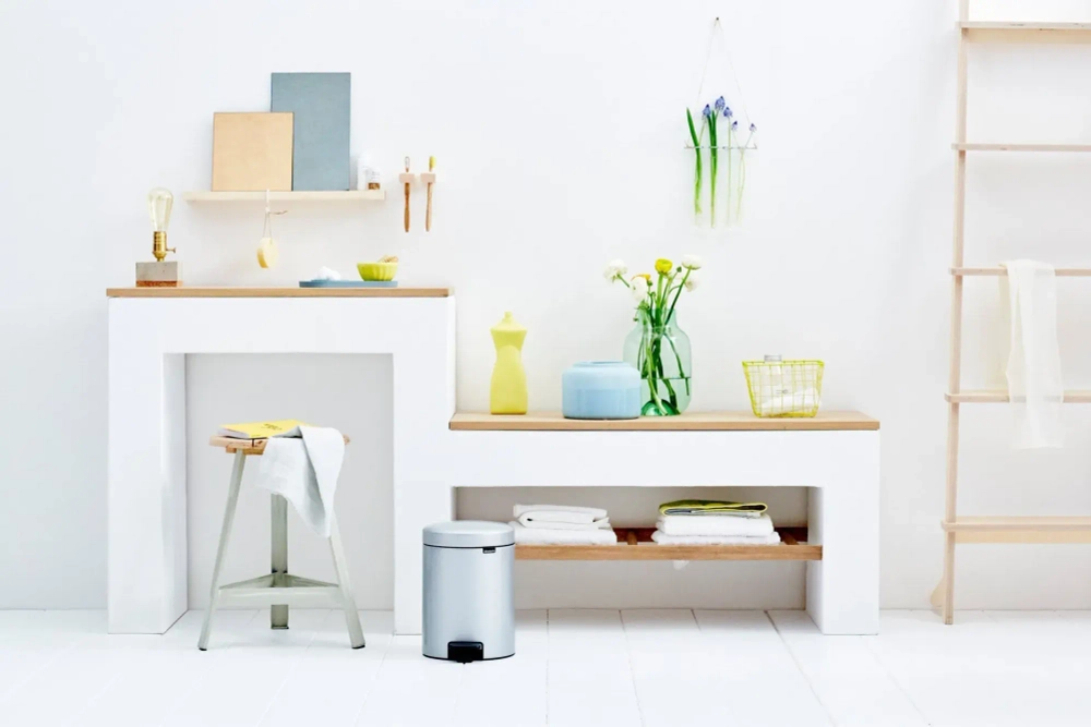 Brabantia NewIcon Контейнер для мусора 5л для миндаля