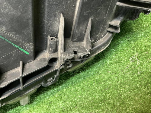 Фара правая Lada Niva Travel (20-нв) галоген