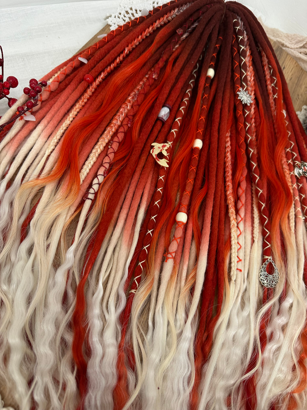 Комплект войлочных дредов с кончиками из козы