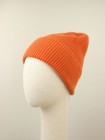 Шапка вязаная "Прогулка с корги", 100% шерсть ягнёнка, цвет табасско.