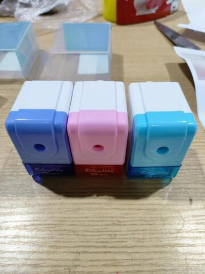 Точилка механическая, 2 цвета микс, в пластиковом боксе