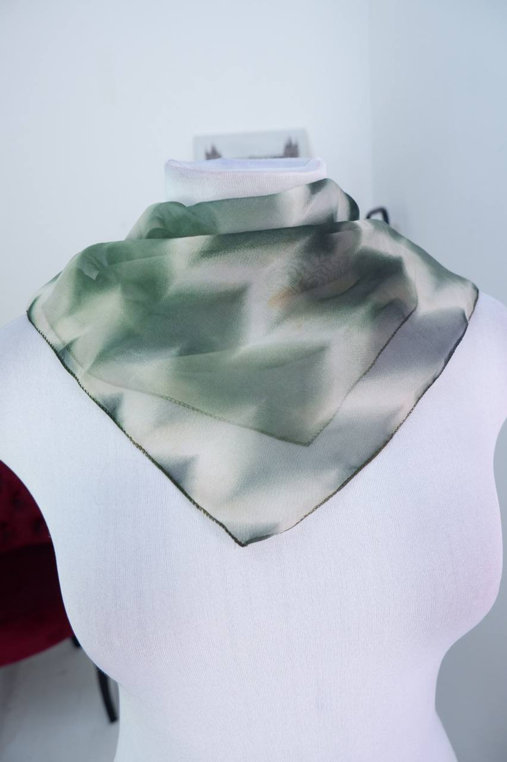 Платок для любительниц стильных акцентов