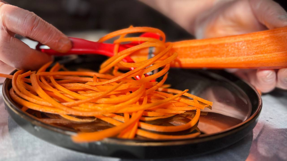 Универсальный набор кухонных приспособлений экономка-овощечистка + две овощерезки РУЧНОЙ РАБОТЫ