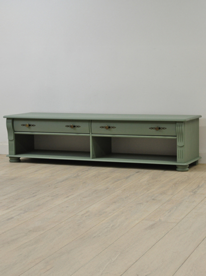 Тумба под телевизор Сюзанна, 160 см, с ящиками, эвкалипт