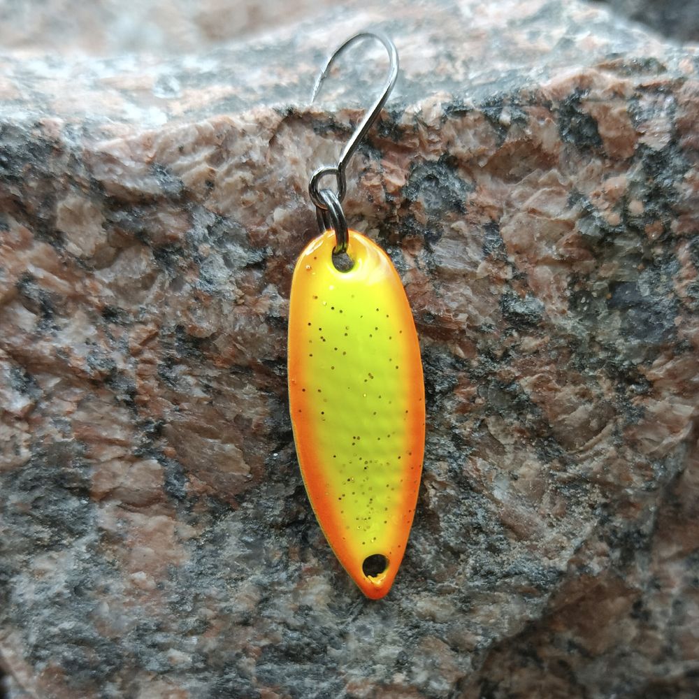 Блесна Sima 2.3 гр Col.20