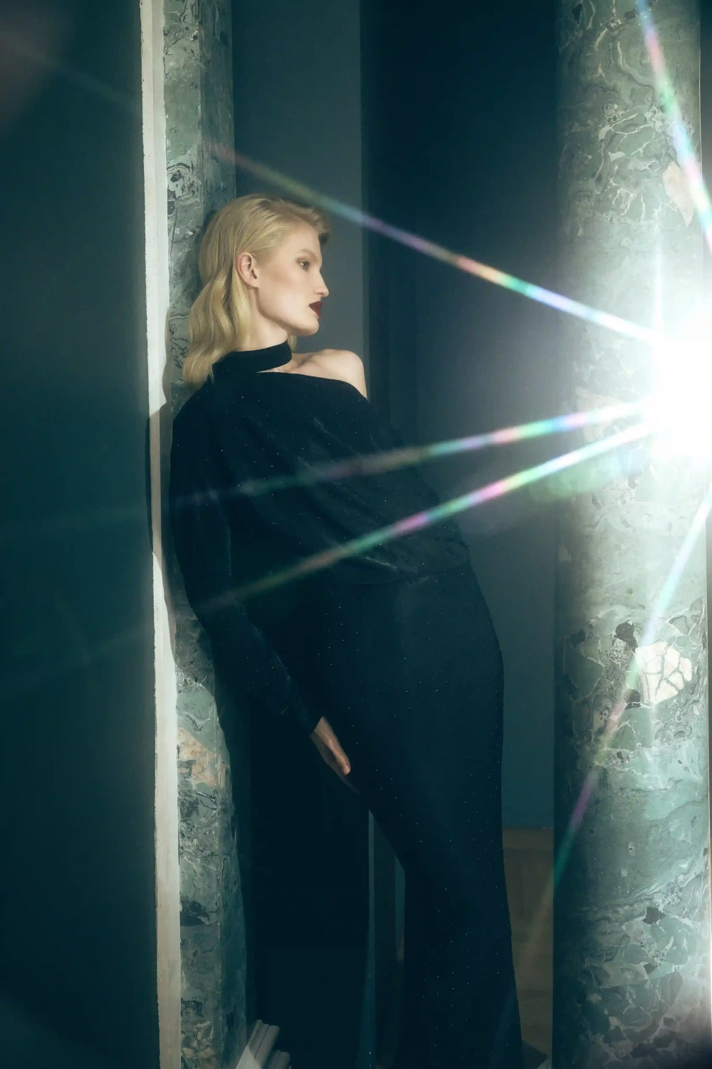 Anika maxi, платье макси из черной вискозы со стразами