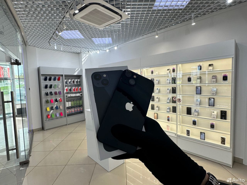 iPhone 13, 128 ГБ б/у