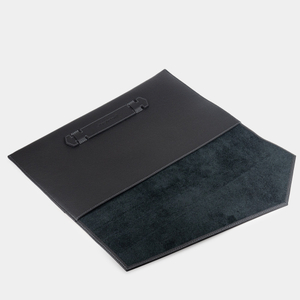 Чехол для докуметов и техники Maccase 17' из кожи теленка, черного цвета