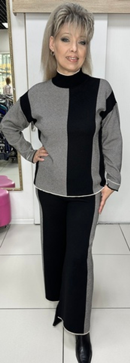 Черный комбинированный брючный костюм