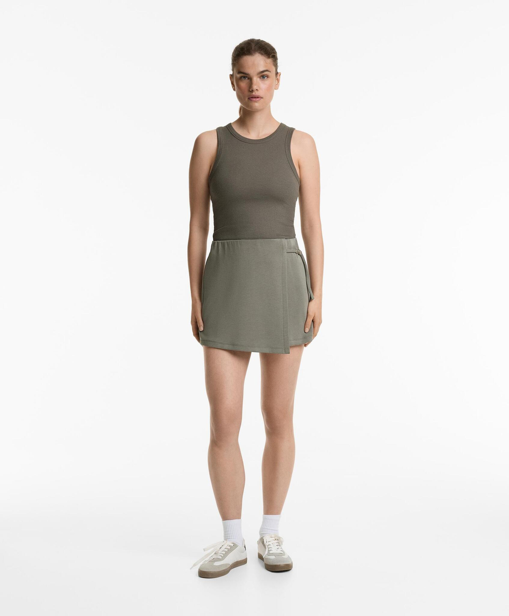 Oysho Юбка-шорты из мягкого модала с пряжкой, средний хаки