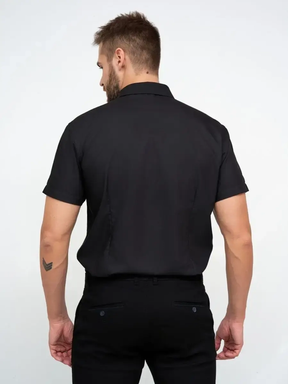 Рубашка приталенная с коротким рукавом