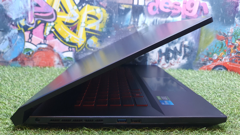 Игровой MSI 17.3" i5-12/RTX 3050 4Gb/144Hz/Katana GF76 12UC-256XRU/Windows 10