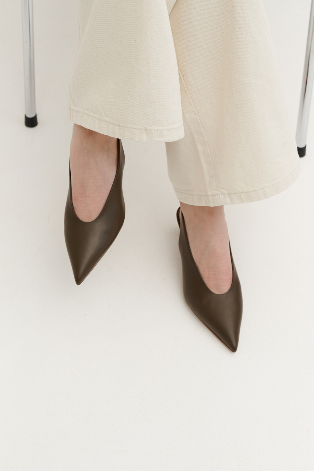 Туфли - лодочки на низком каблуке