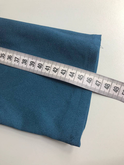 Блузка Zolla лаконичного дизайна, маркировка XS, визуально на 42 размер