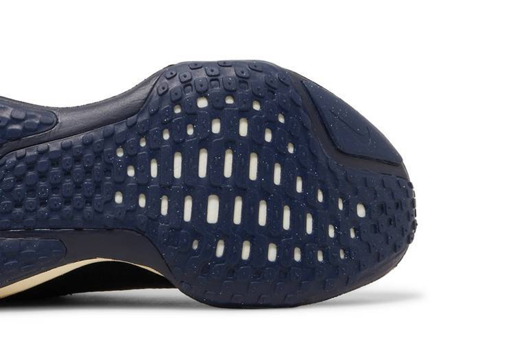 Кроссовки Nike Invincible Run 3 Zoomx
