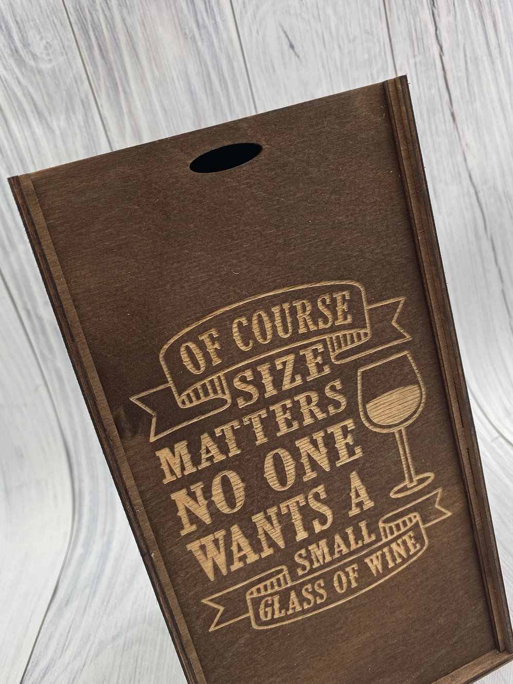 Деревянная коробка " SIZE MATTERS NO ONE ..."