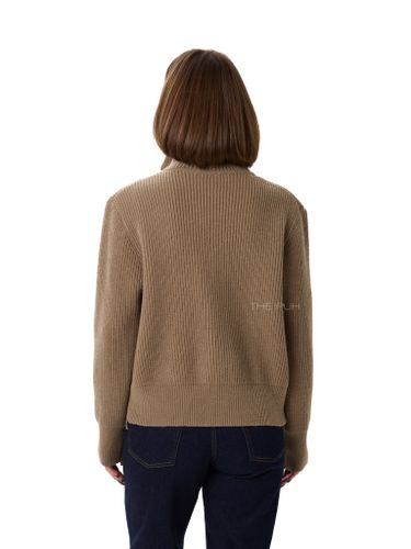 Кардиган цвета хаки в рубчик на пуговицах