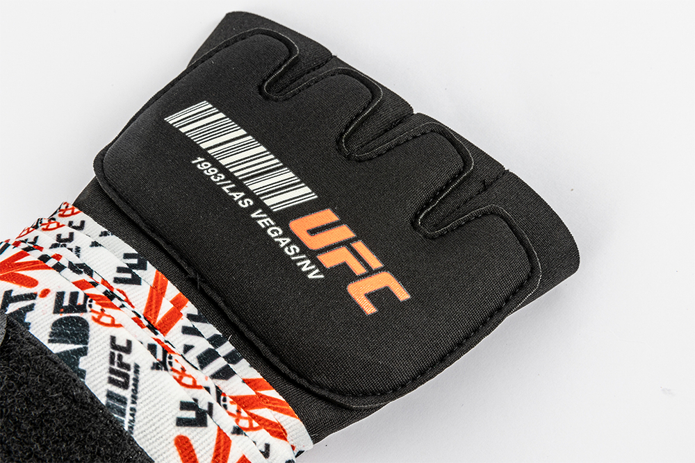 Гелевые бинты UFC Gel Glove Wraps RD/WH, L/XL