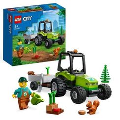 Lego konstruktor City 60390 Park Tractor