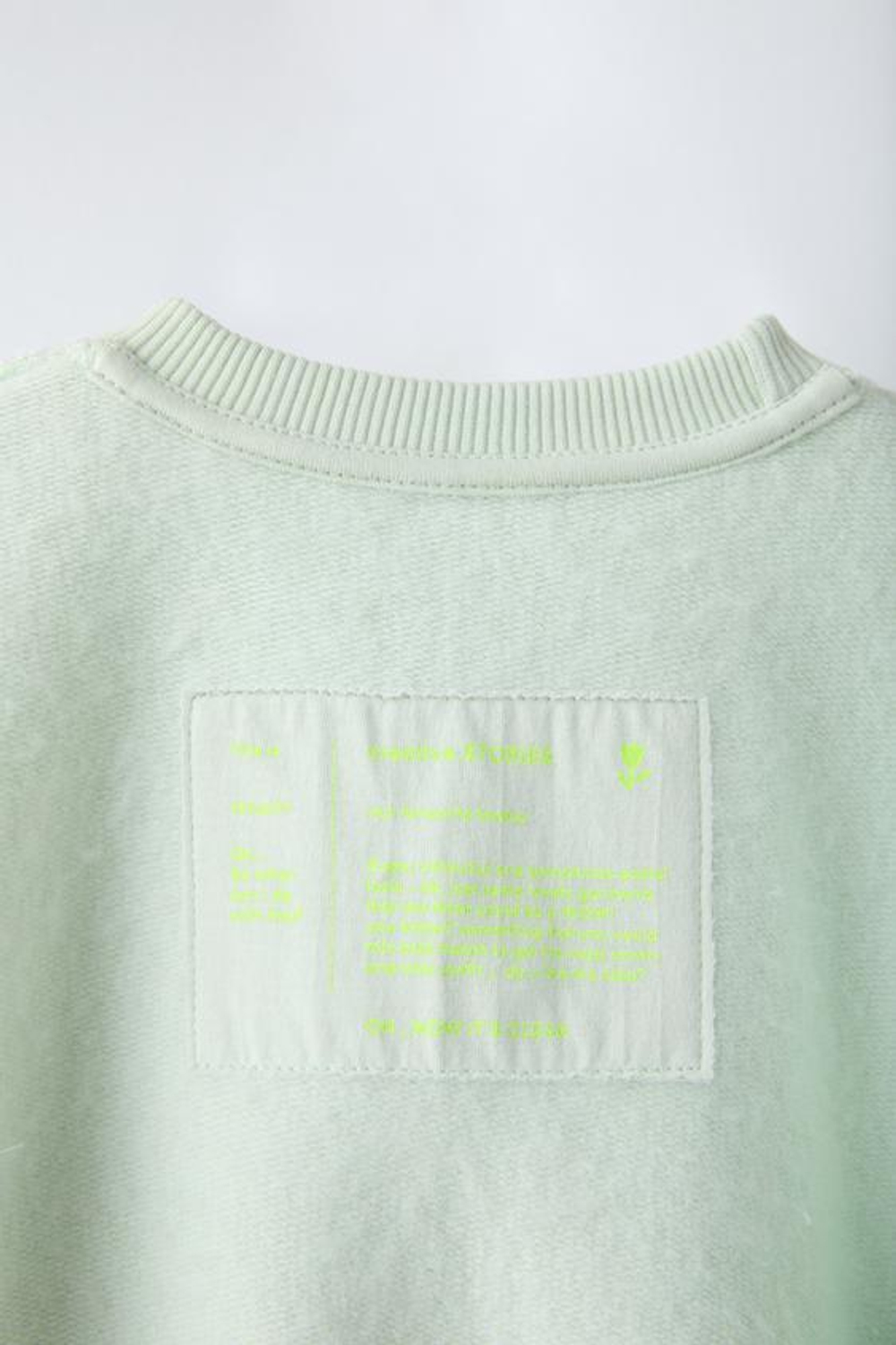 ZARA ОДНОТОННОЕ ХУДИ С ВЫШИВКОЙ, СВЕТЛО-ЗЕЛЕНЫЙ