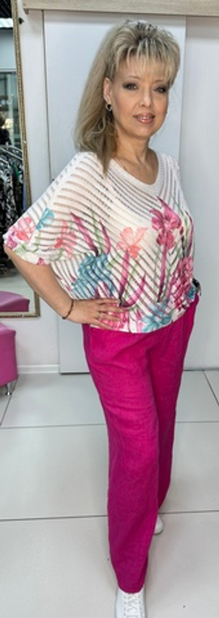 Яркий трикотажный блузон с перфорацией