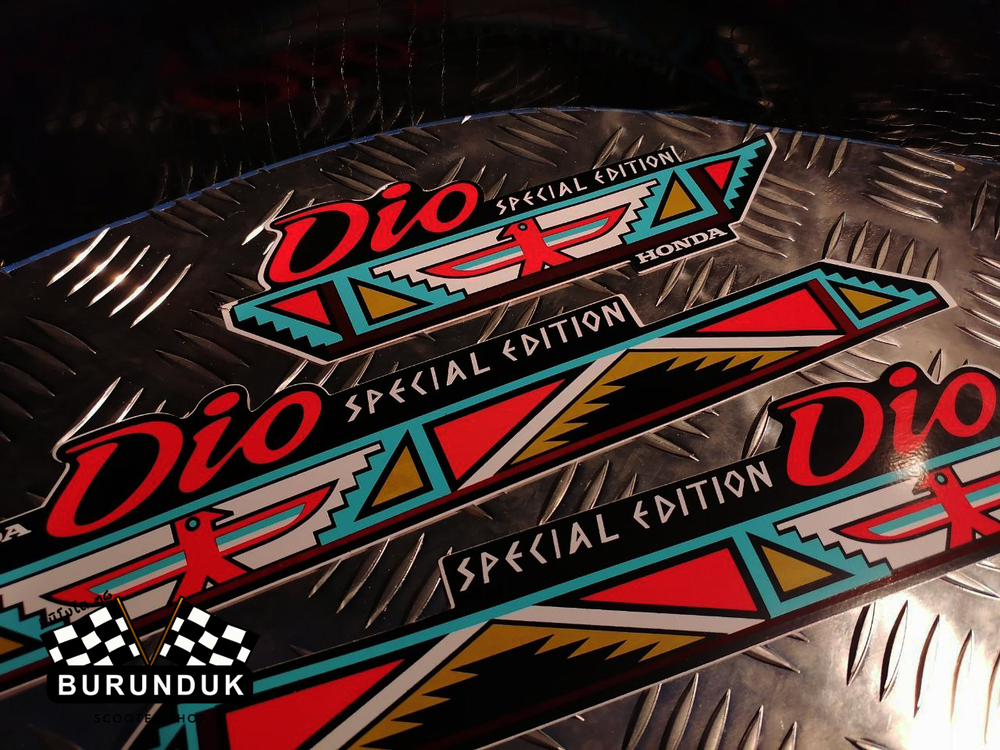 СТИКЕР "logo ethnic" DIO