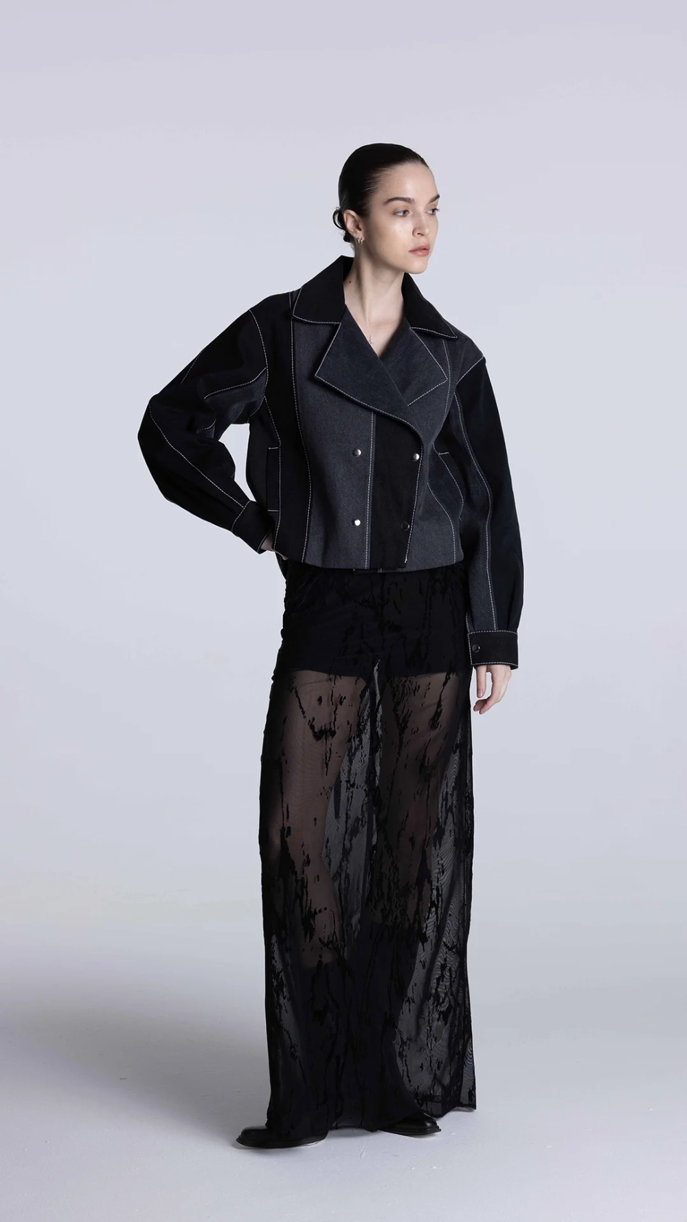 Джинсовая куртка со шнуровкой на спине, чёрная