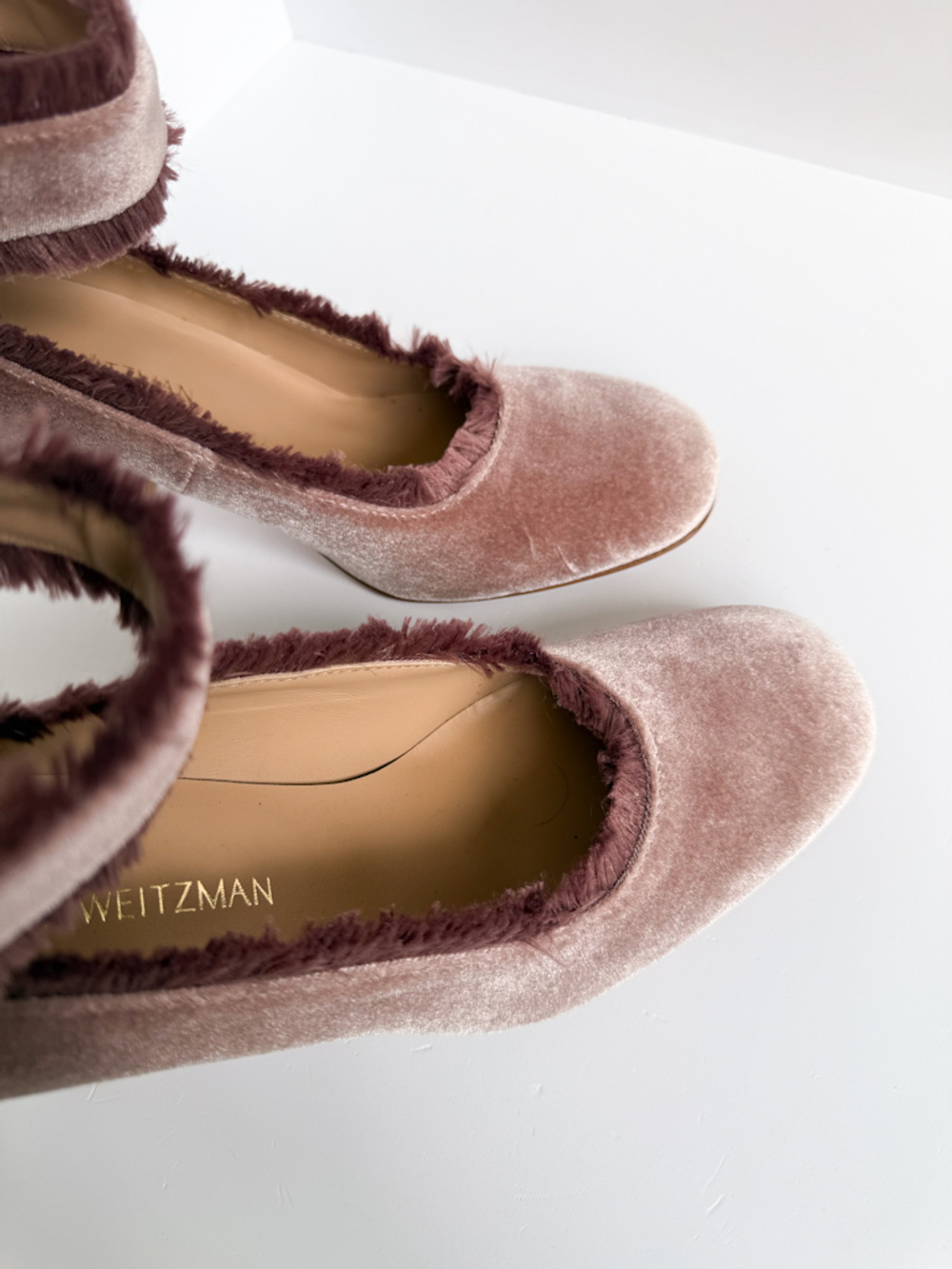 Новые бархатные туфли Stuart Weitzman, 39