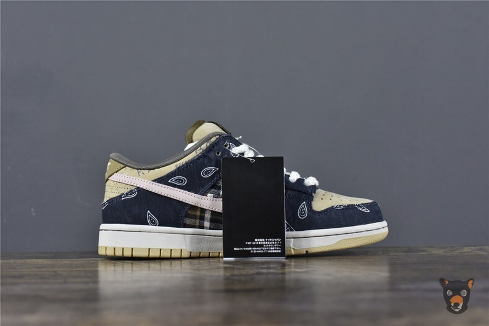 Кроссовки Nike SB Dunk x Travis Scott "Cactus Jack"