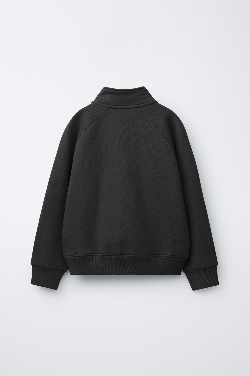 ZARA ОДНОТОННАЯ ТОЛСТОВКА С НАШИВКОЙ, ЧЕРНЫЙ