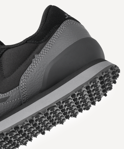 Кроссовки спортивные JÖGEL Vivo, черный/серый