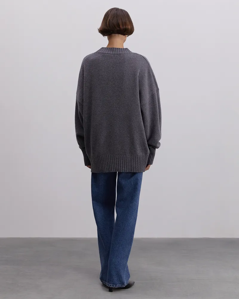 Серый джемпер из шерсти