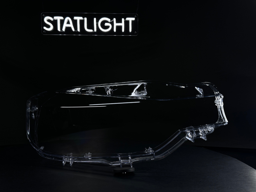 Правое стекло фары BMW F35 F30 2016-2018