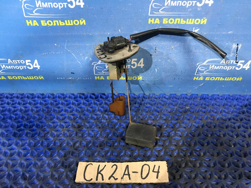 Датчик уровня топлива MITSUBISHI LANCER 1998