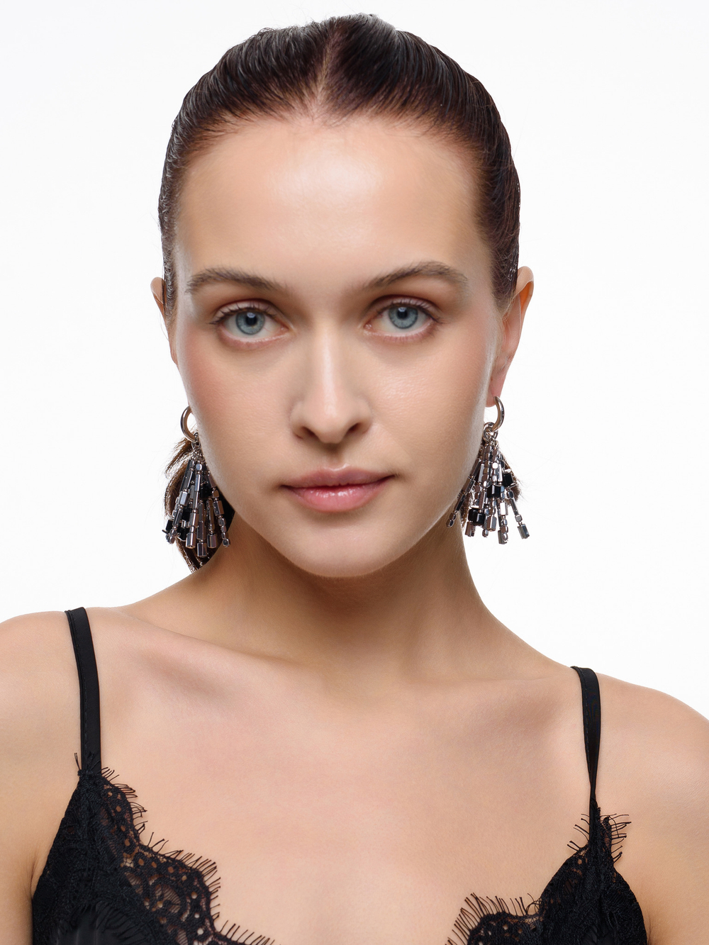 Серьги "Faceted cub black"