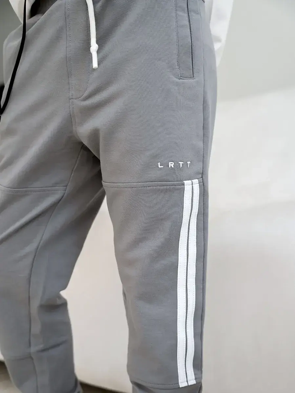 Брюки для мальчика на осень