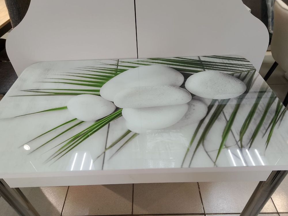 Стол стеклянный с фотопечатью (подстолье прямое нераздвижное белое )