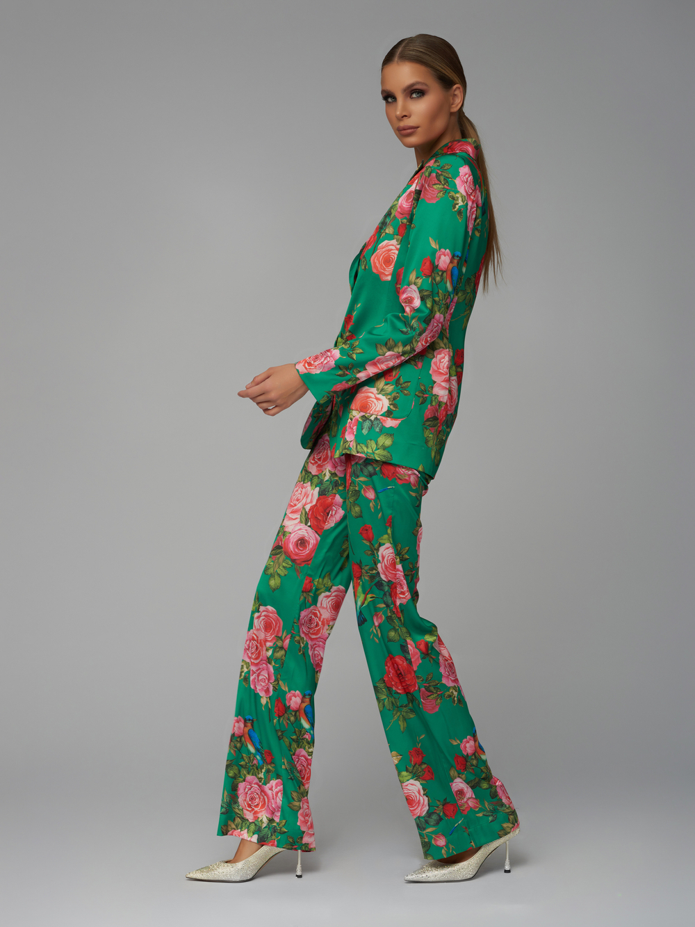 Пижамный костюм с розами