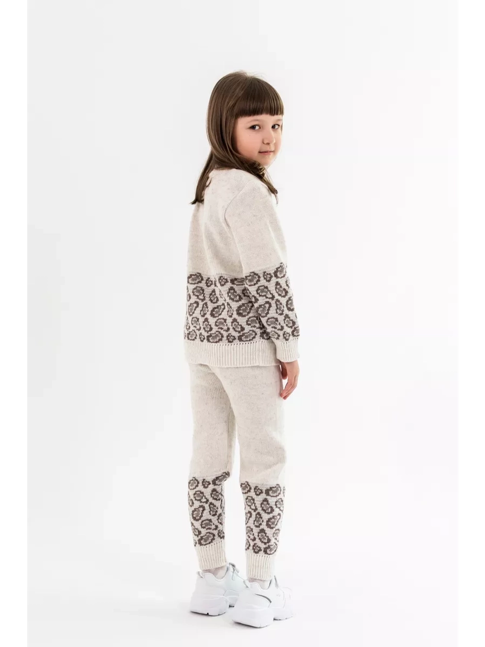 Кофта вязаная