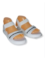 Сандалии для девочки на резинке хит сезона