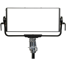 Осветитель Aputure Nova P600C Kit (с кейсом)